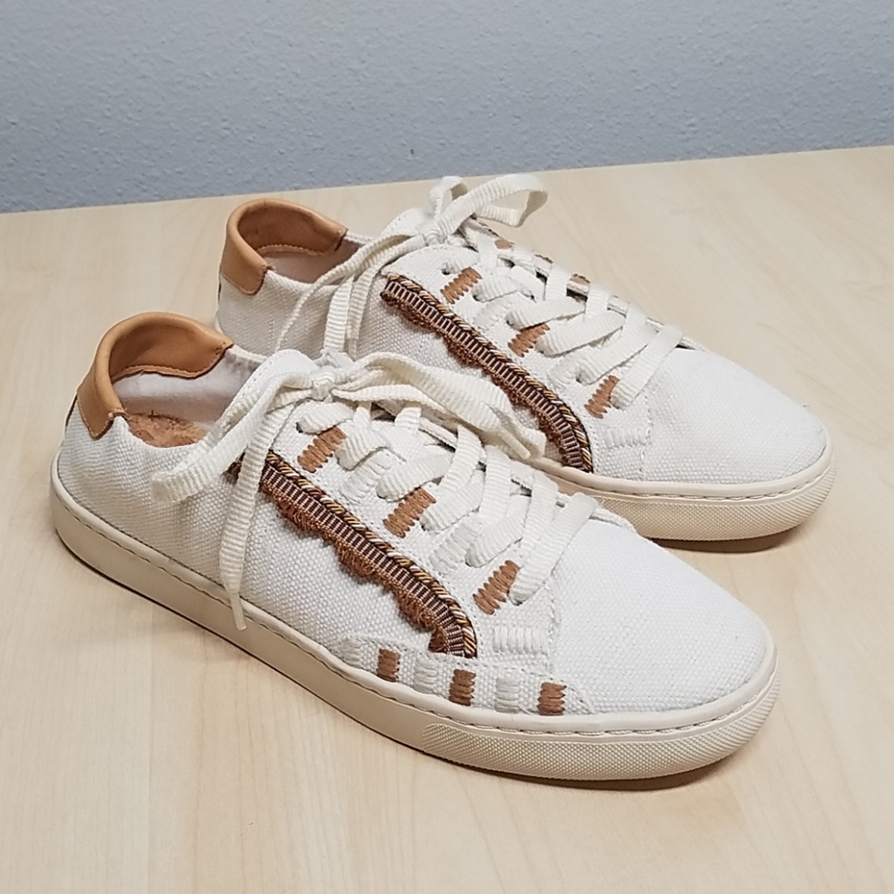 NWOT Soludos Anthro fringe sneakers size 9